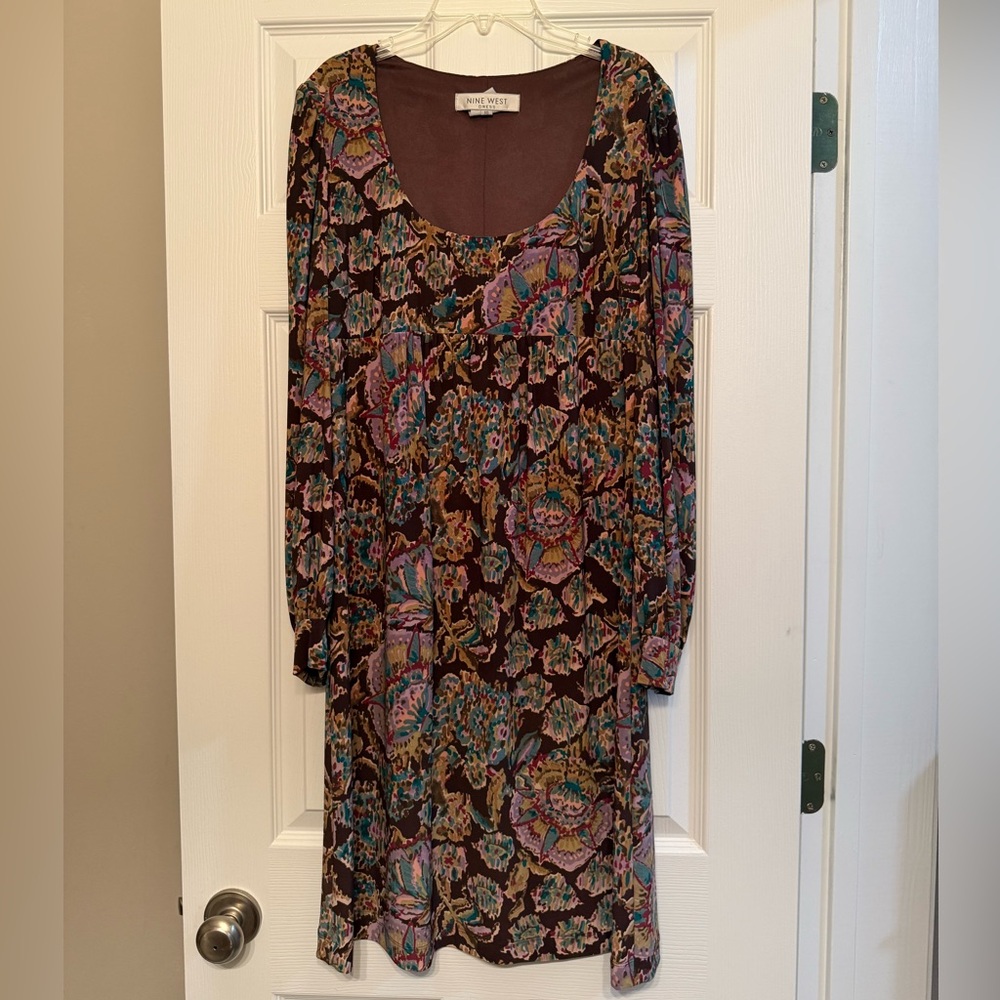 Nine West Vibrant Patterned Long Sleeve Dress